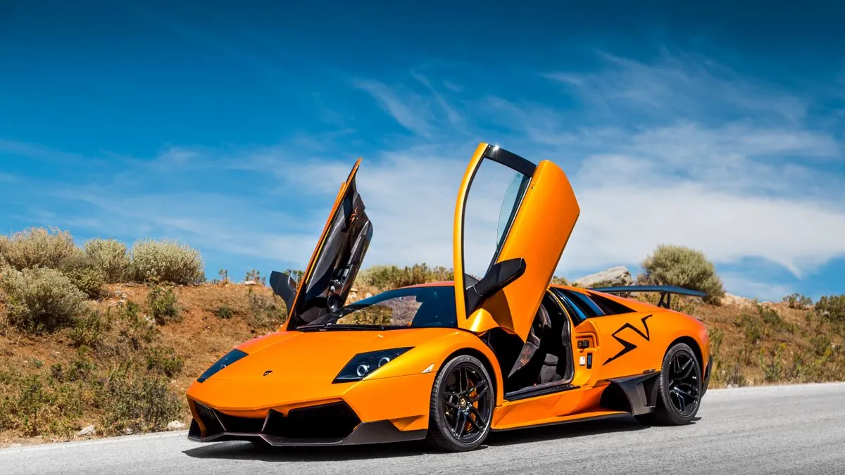 A sports car fitted with low-profile ultra-high-performance tyres